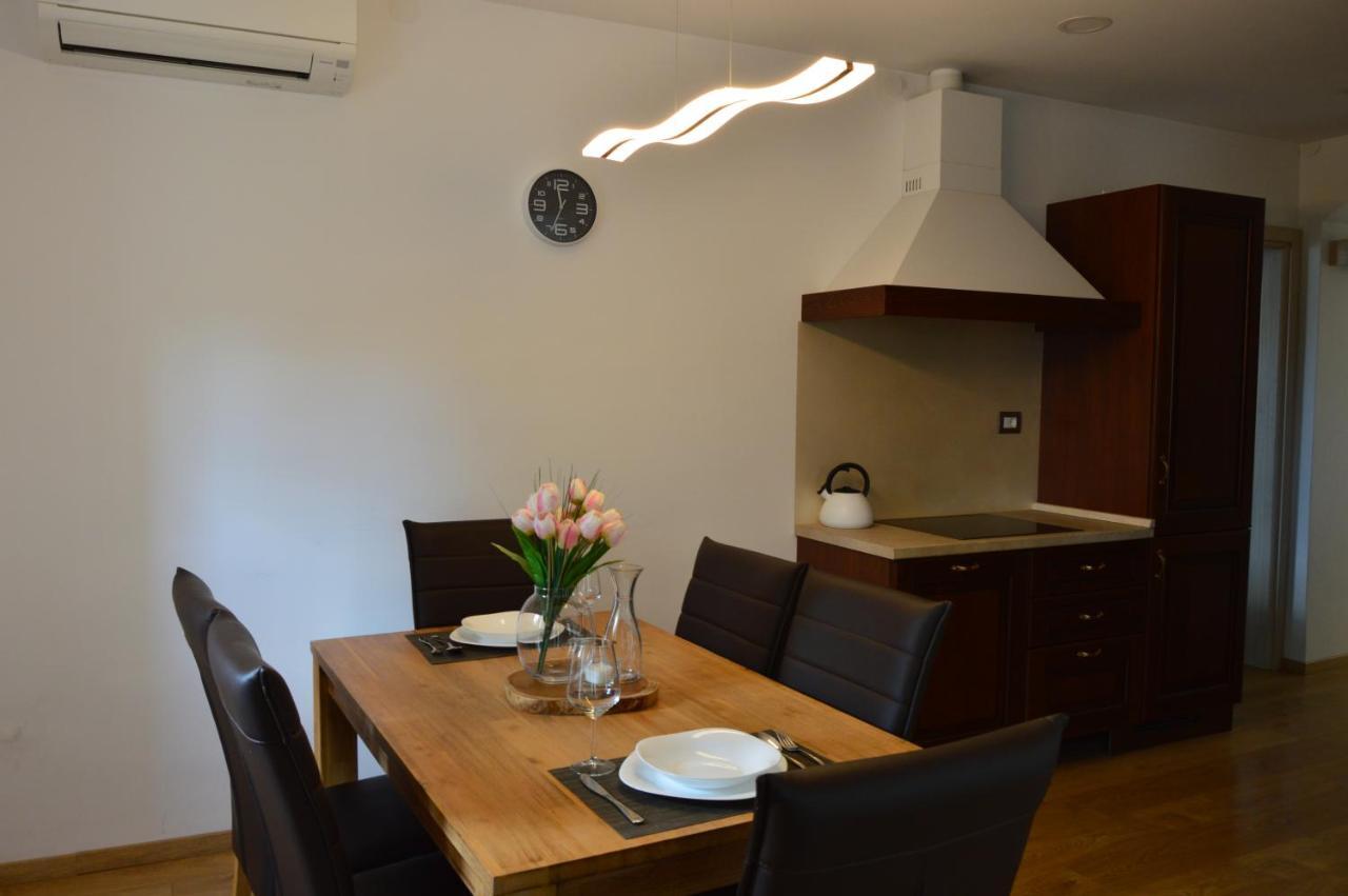 Apartment Kancler โนวาโกริคา ภายนอก รูปภาพ