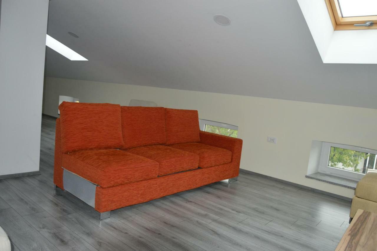 Apartment Kancler โนวาโกริคา ภายนอก รูปภาพ