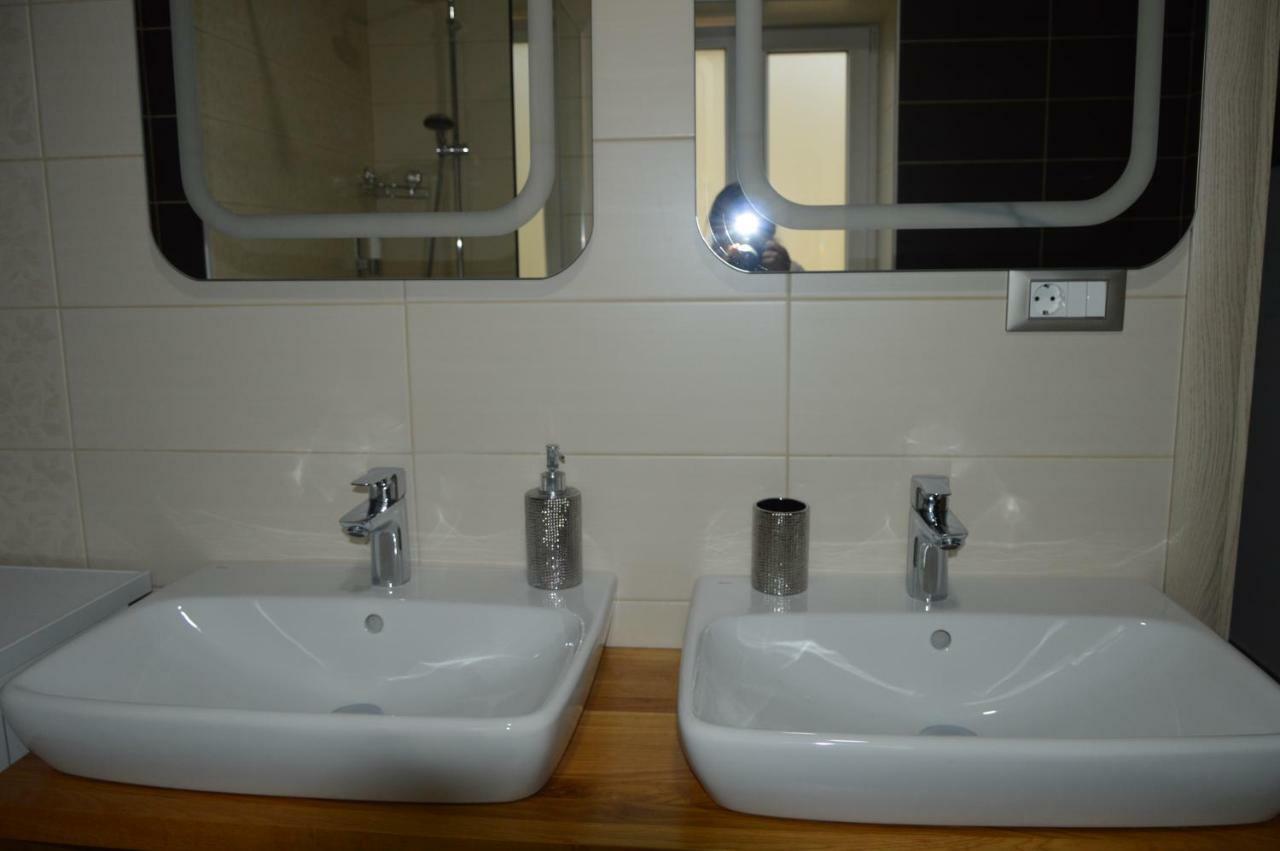Apartment Kancler โนวาโกริคา ภายนอก รูปภาพ